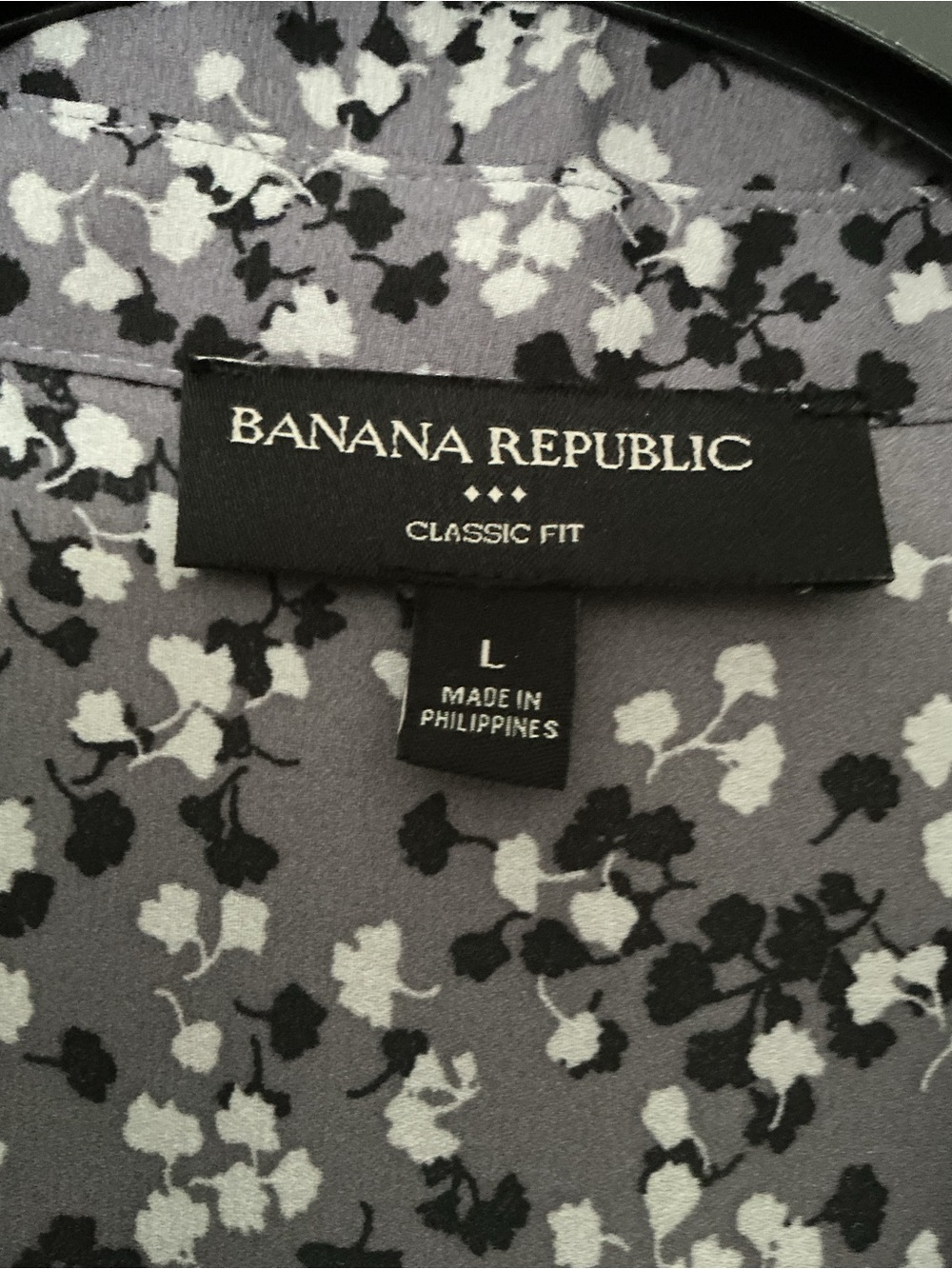 Banana Republic Black and Gray Small Floral Button-Front Blouse - Picture 4 of 7